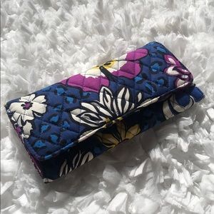 Vera Bradley Tri-Fold Magnetic Wallet